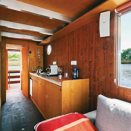 Botel Hafen 3*